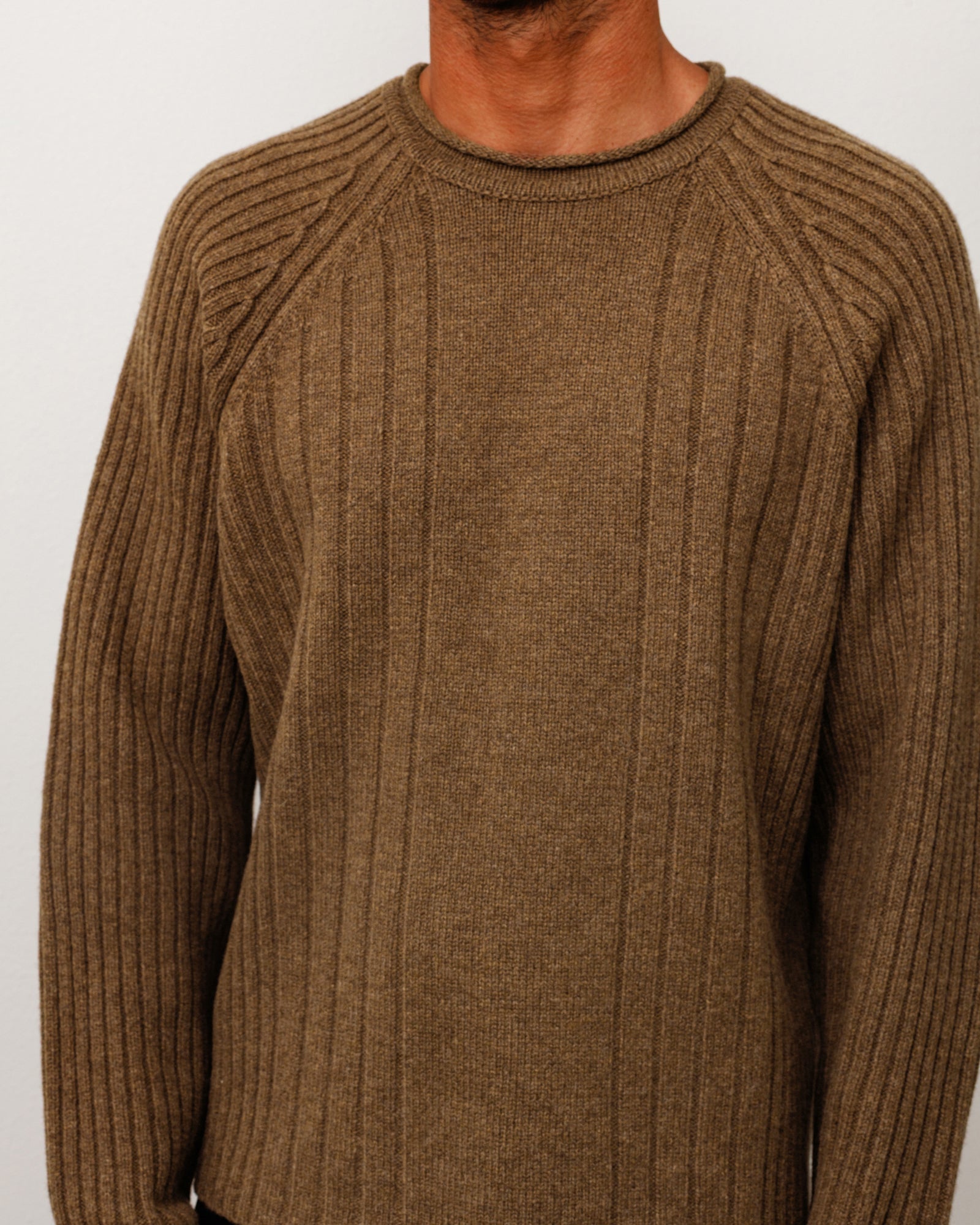 MERINO ROLL NECK SWEATER